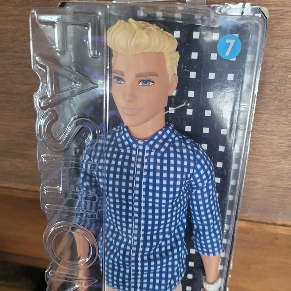 Barbie 2016, Ken #7 Fashionista Figure - Picture 5 of 17